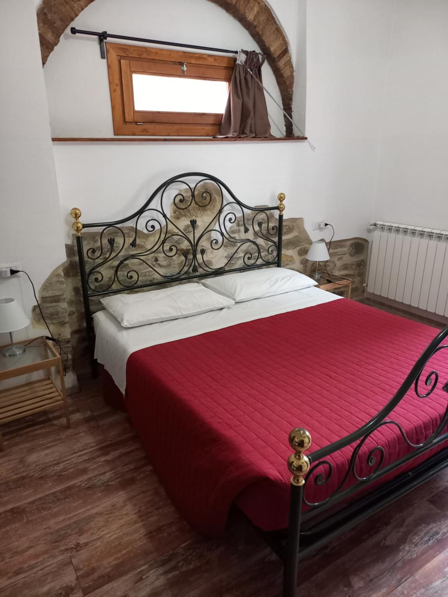 B&B Il Pittore 보르고산로렌조 외부 사진